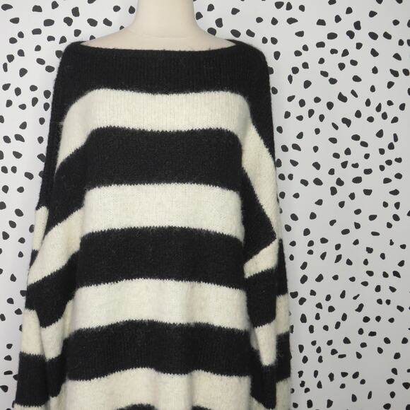 For Love & Lemons Black & White Striped Meggy Oversized Sweater - Picture 4 of 10